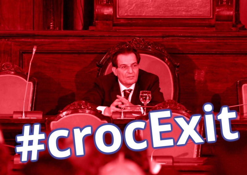 #CrocExit, il governatore più solo che mai e l’opposizione invoca il voto