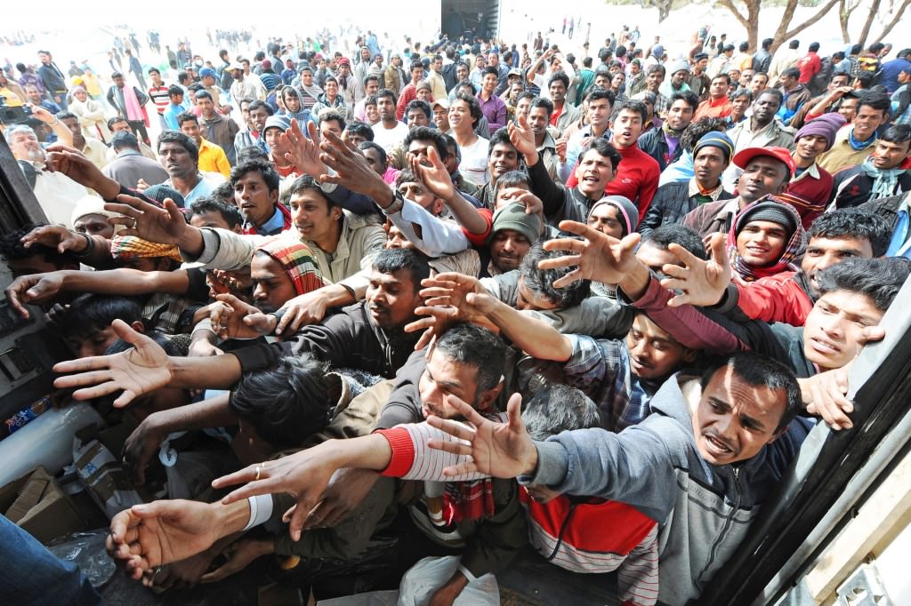 683 disperati soccorsi nel Canale di Sicilia sbarcati a Messina