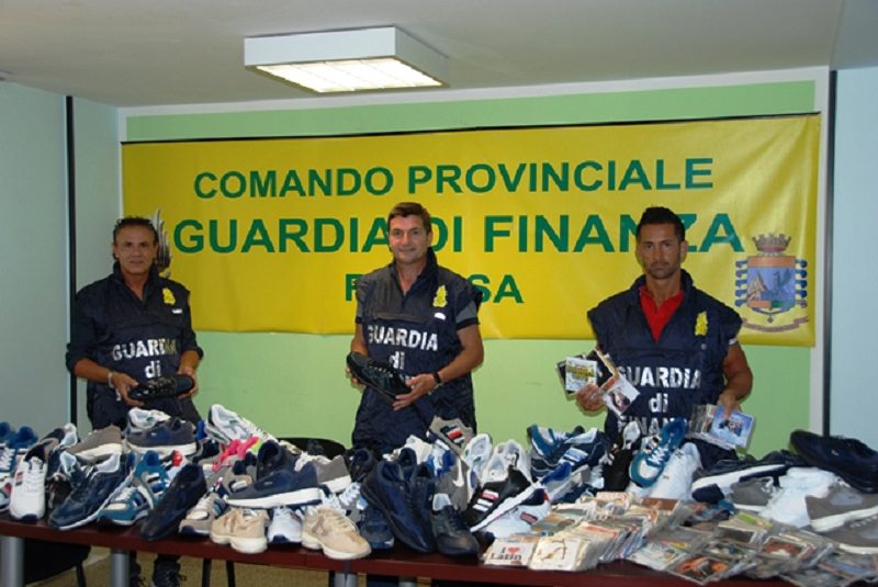Ragusa, 4 denunce per vendita di merce contraffatta