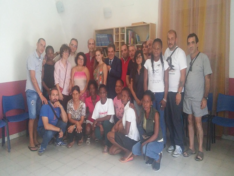 Il sindaco Bianco in visita alla Locanda del Samaritano di Catania Il sindaco Bianco in visita alla Locanda del Samaritano di Catania