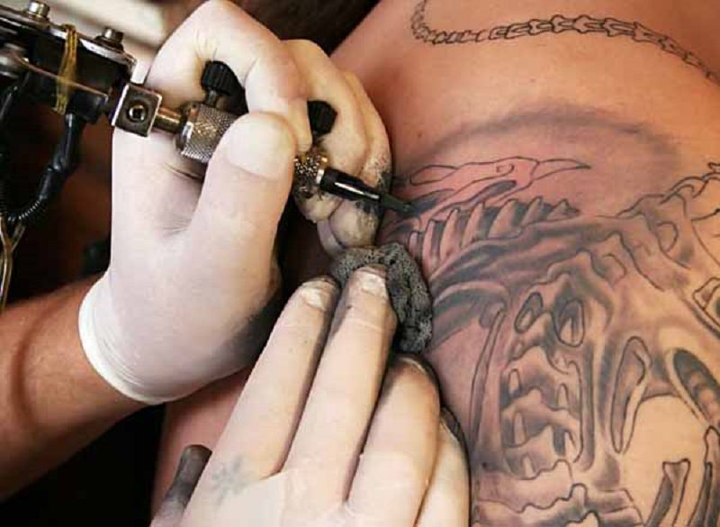 Black Dynamic, l’inchiostro cancerogeno per tatoo che ha messo in allarme l’intera nazione