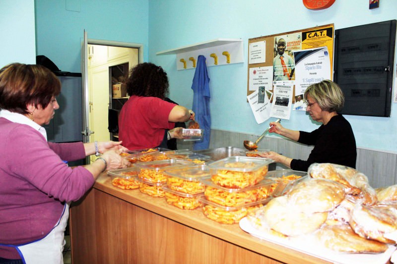 Catania, spreco di cibo in aumento: presentato ddl anti-sperpero