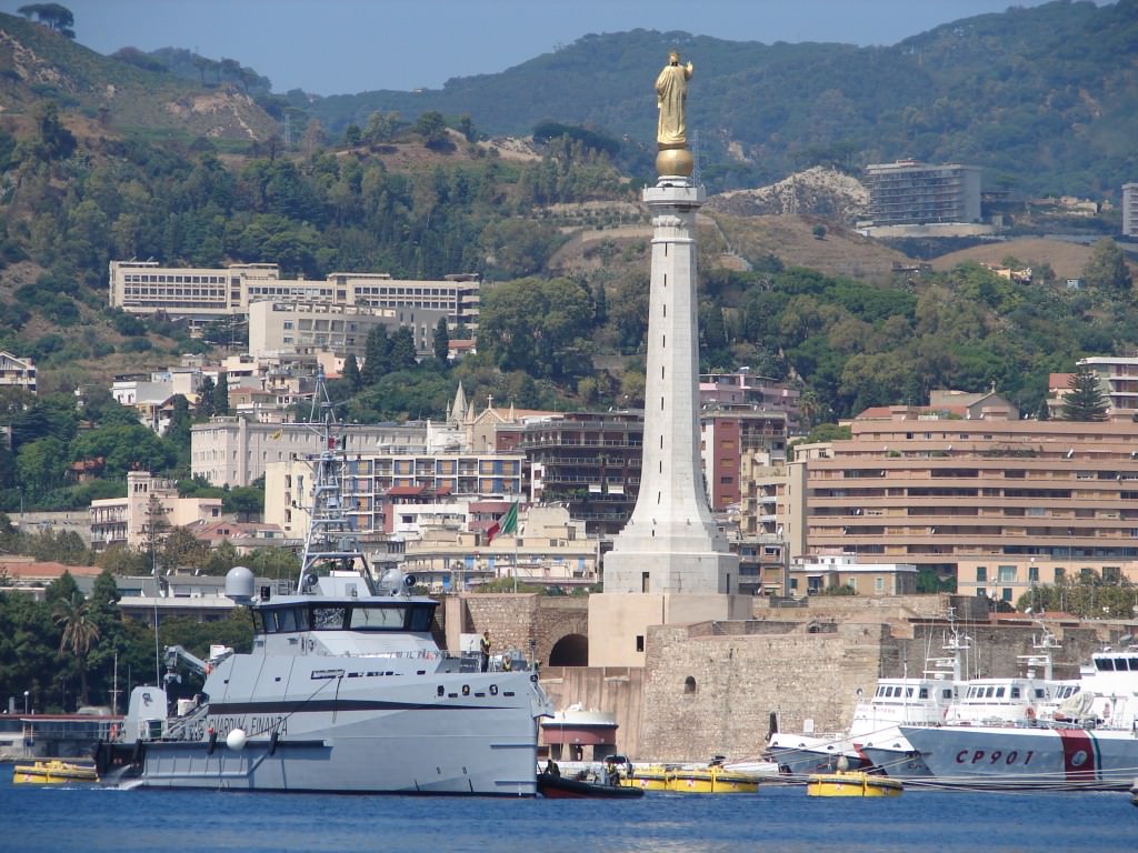 Messina, consegnata “Bandiera Navale” a due pattugliatori della GdF