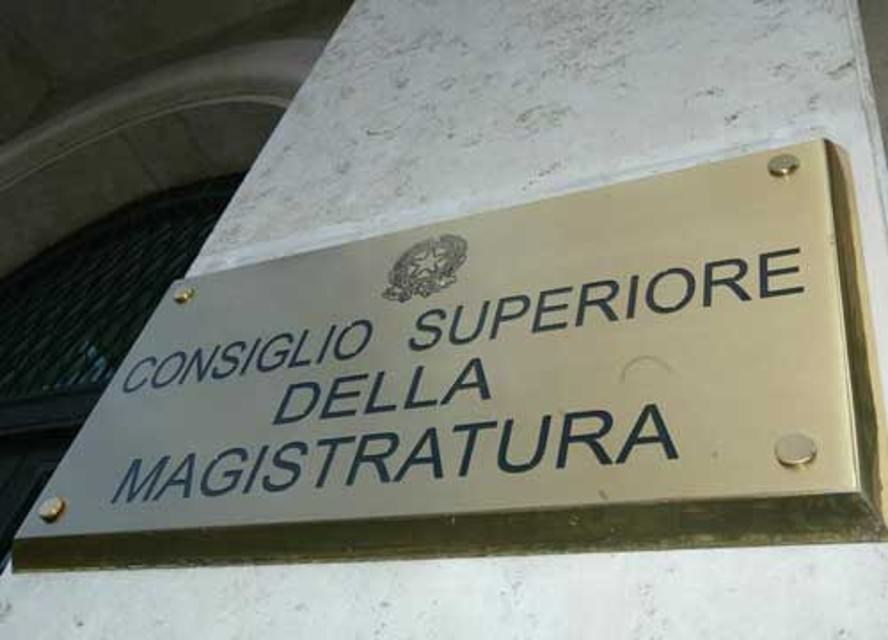 Beni confiscati: Csm avvia procedura di trasferimento dei giudici indagati