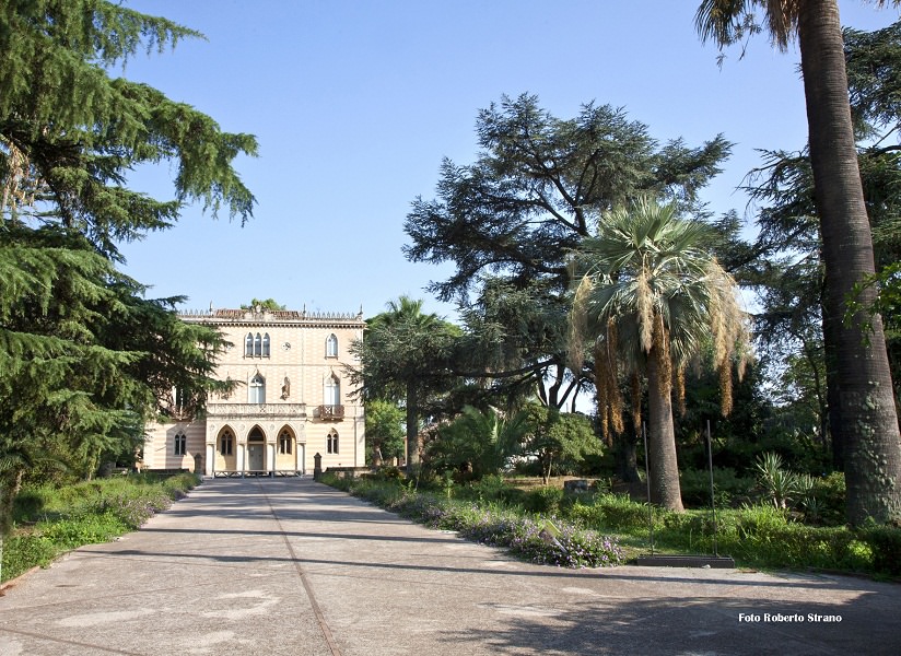 Biennale della ceramica: a Caltagirone il “Fuori Museo a Villa Patti”