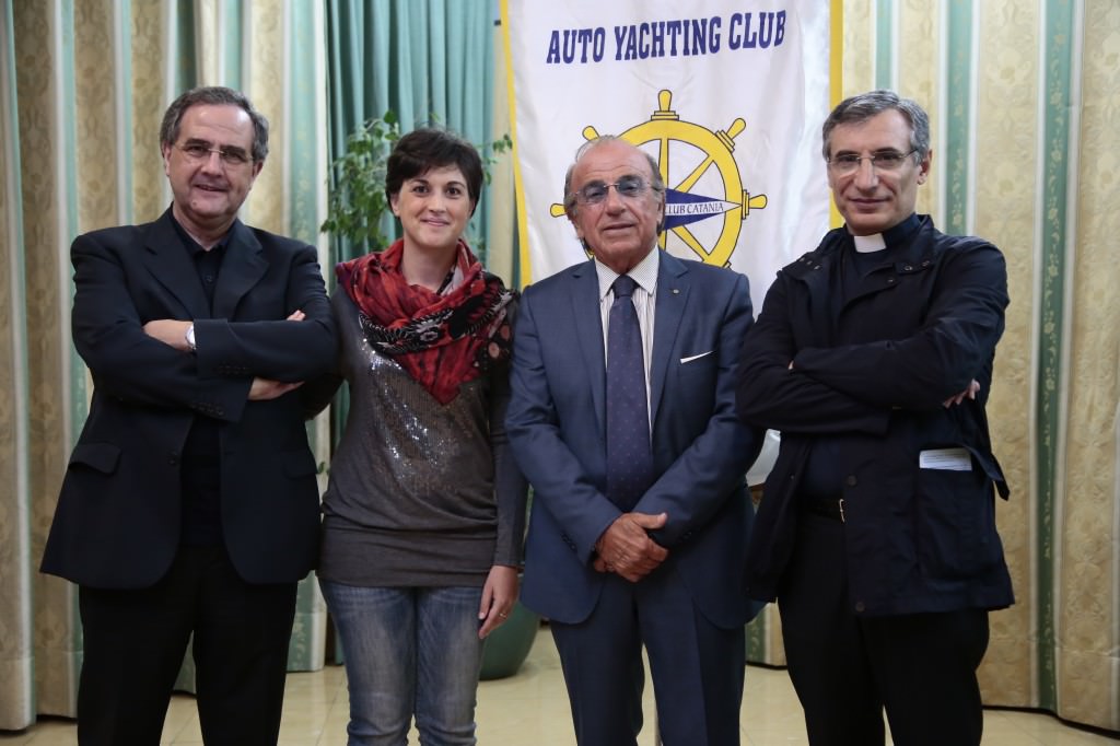 Catania, allo Yachting riflettori sul “coraggio di essere madre”