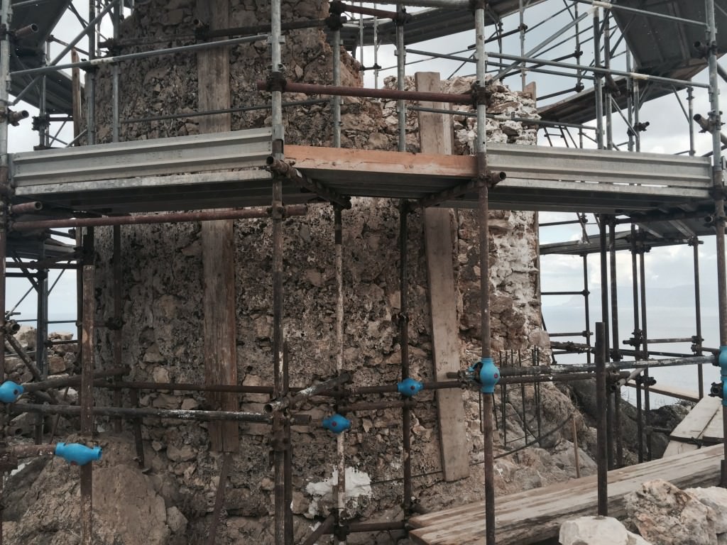 Scopello, prosegue il tentativo di recupero di torre Bennistra