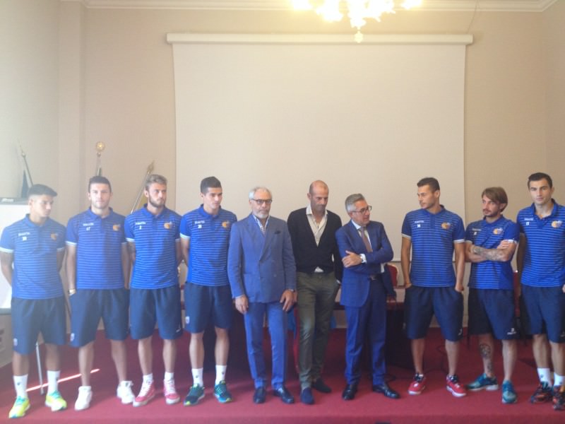 Catania, il sangue si tinge di rossazzurro…