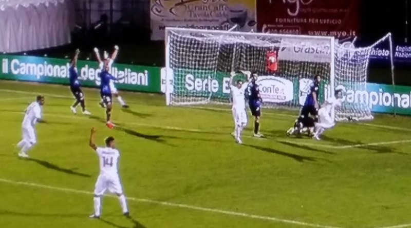 Buon pareggio del Trapani in dieci a Latina