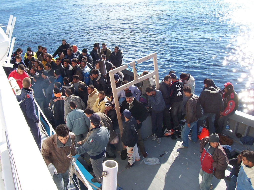 Ancora sbarchi, 842 approdano a Palermo. A bordo della nave anche 48 minori