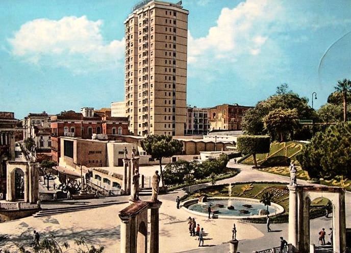 La vasca dei cigni del Giardino Bellini