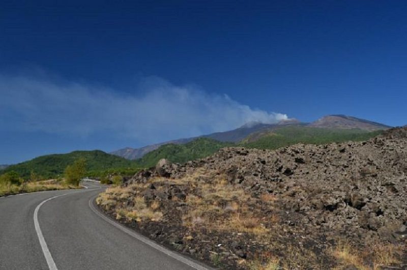 Muore motociclista norvegese sulle strade dell’Etna