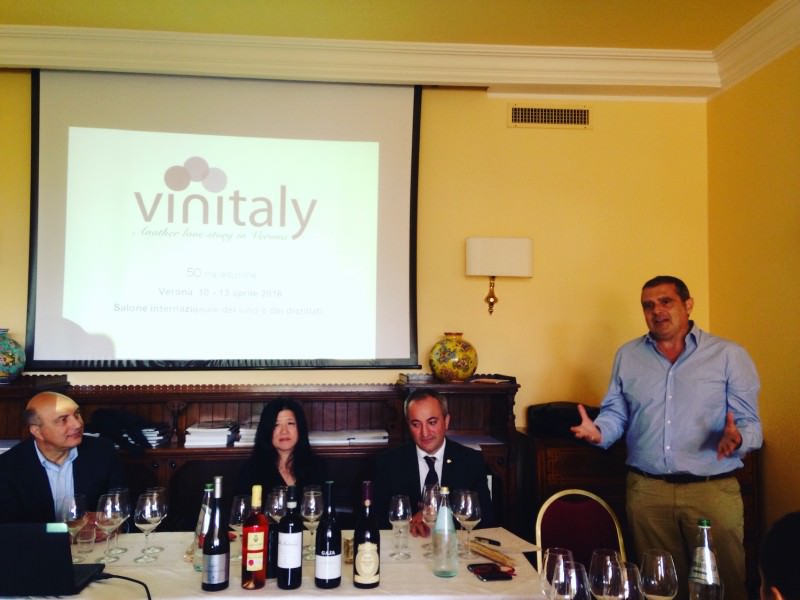 A Taormina “assaggi e riflessioni” sulle prospettive del vino italiano