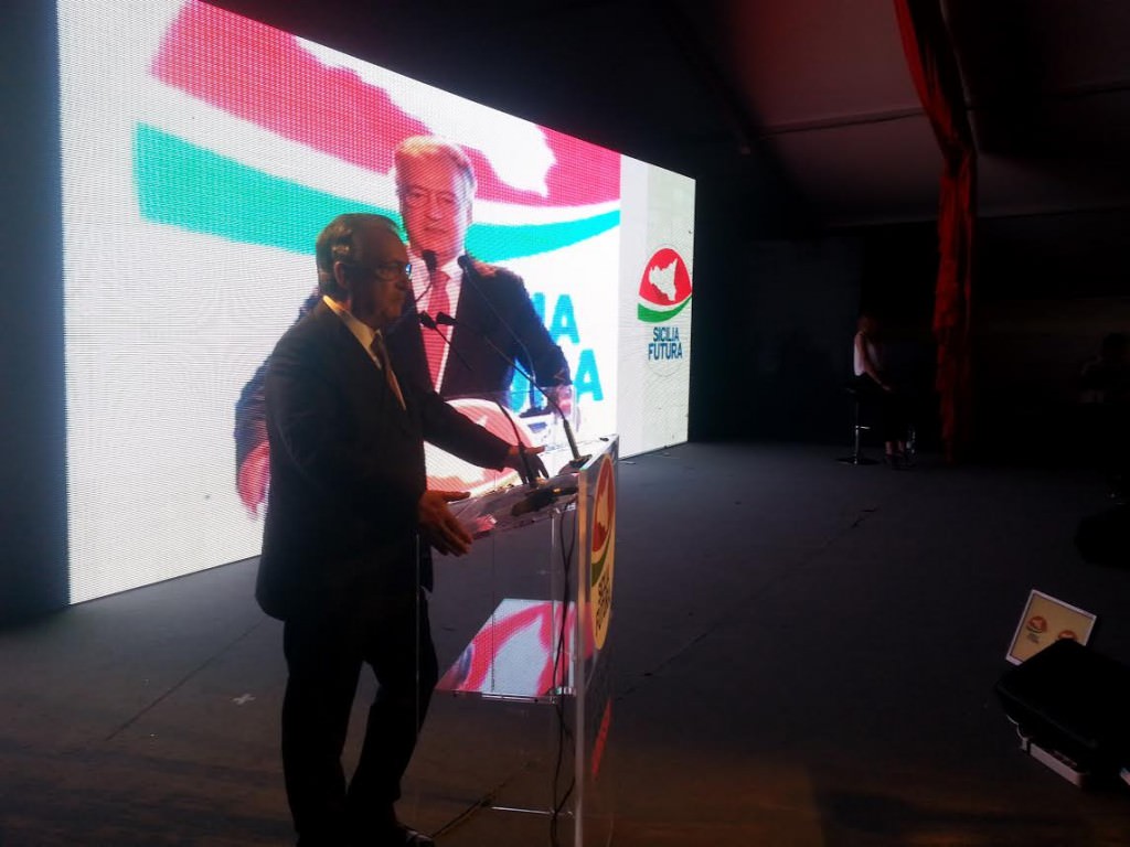 Sicilia Futura e il battesimo a Catania: “Siamo tutti renziani tutti!”