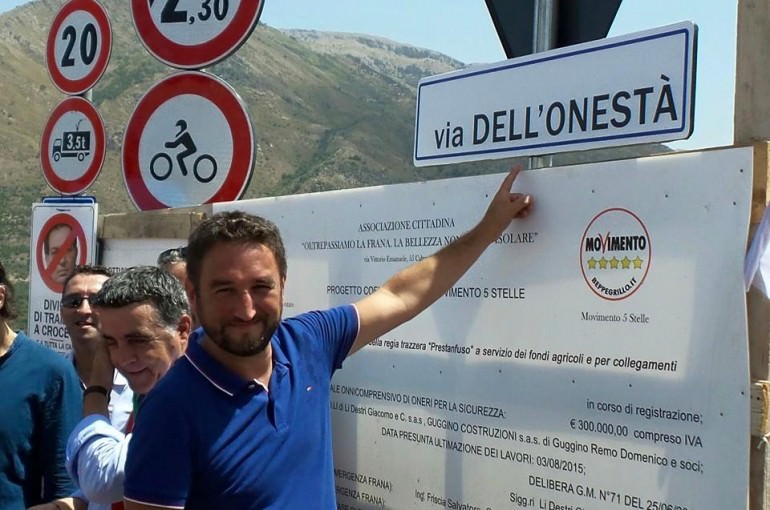 Gennuso chiede la chiusura della trazzera dei grillini: “È pericolosa”. Ma nel frattempo la Sicilia crolla!