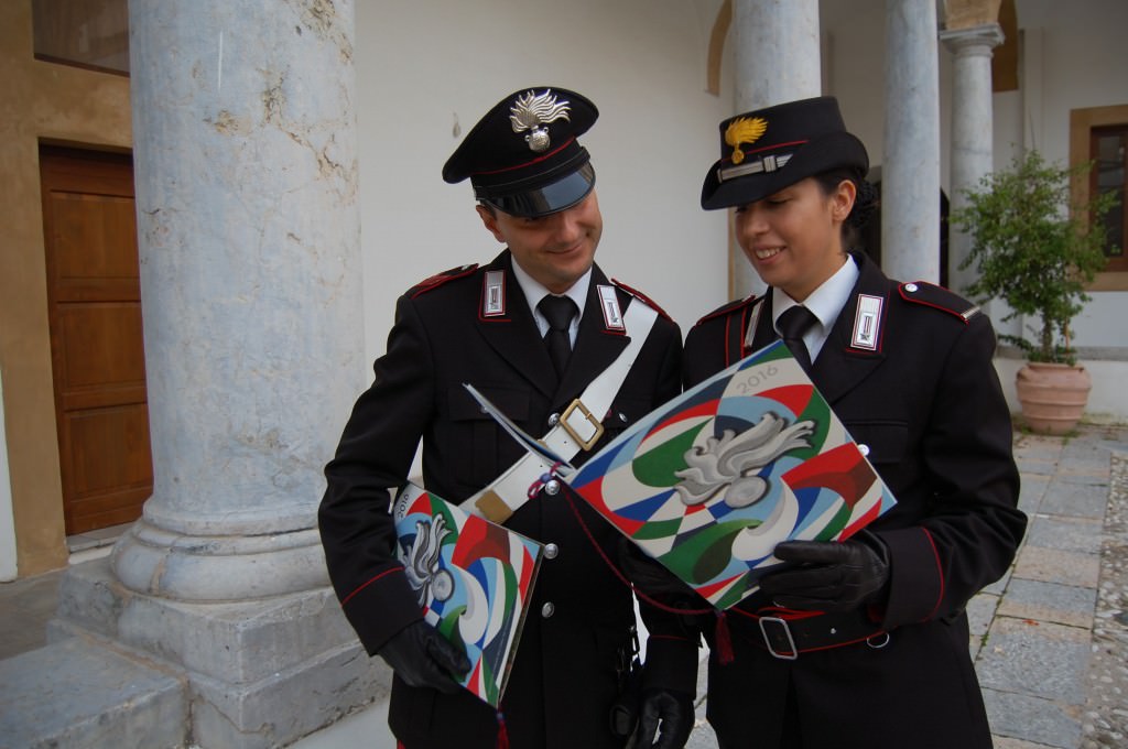 “L’Arma e le arti”, presentato il calendario storico dei carabinieri 2016