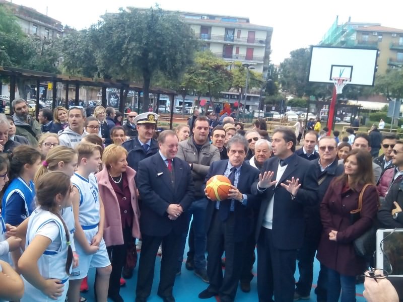 Catania, inaugurato campo di basket intitolato a Orazio Zaccà