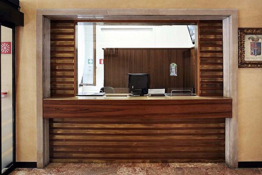 Il no di Almaviva ai servizi di portierato, i dipendenti: “Scelta incompatibile con la sicurezza dei lavoratori”