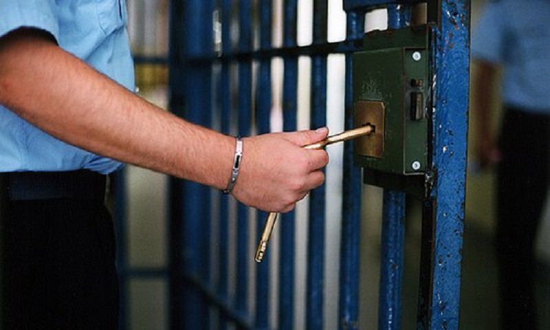 Emergenza sanitaria anche in carcere: contagiata guardia penitenziaria a contatto con circa 90 detenuti