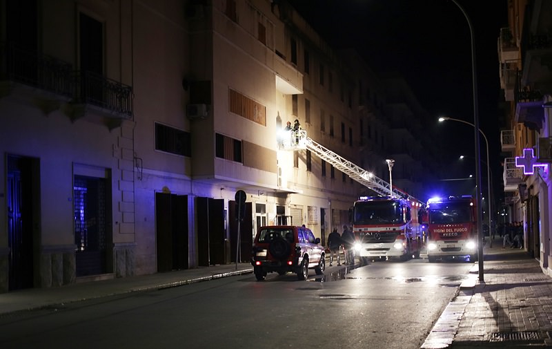 Incendio distrugge il cinema Diana a Trapani: indagini dei carabinieri