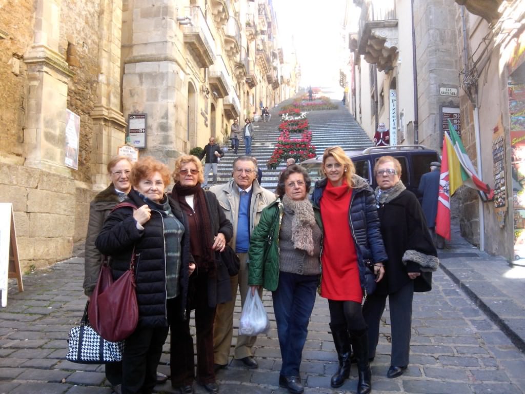 “Acireale comunità solidale”: anziani in visita a Caltagirone