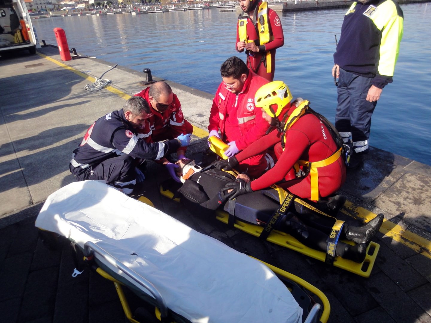 Riposto, simulazione di salvataggio in mare