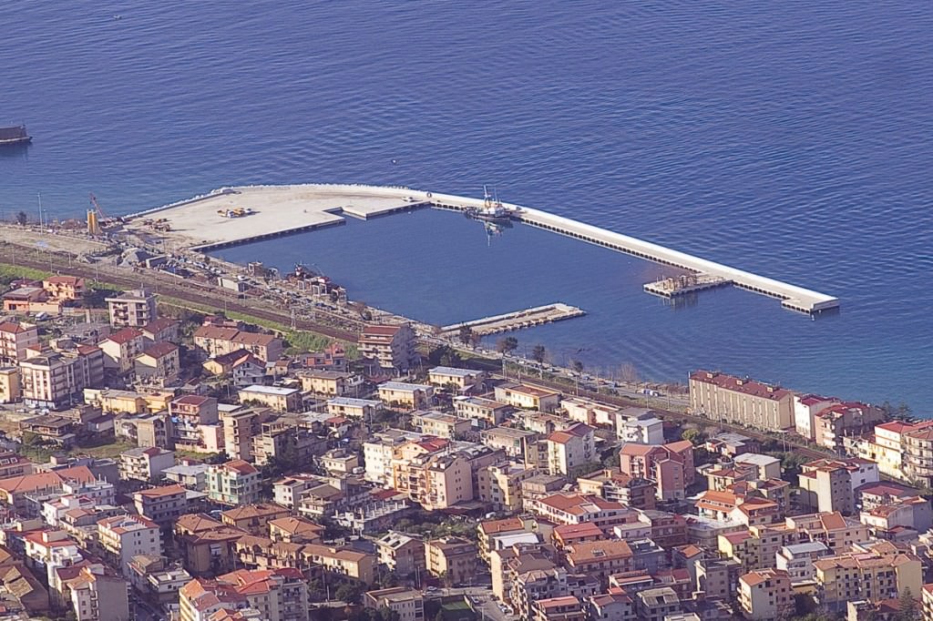 Vacanze, oltre due ore di attesa a Villa San Giovanni