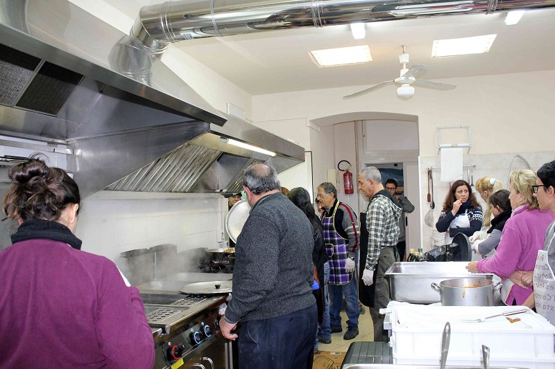 Catania, Caritas: mensa dell’Help Center aperta a Natale e Capodanno Catania, Caritas: mensa dell’Help Center aperta a Natale e Capodanno