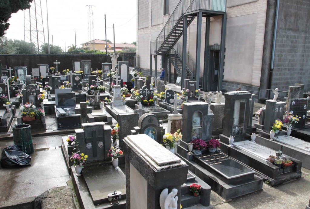 Catania, dal 5 maggio riaprono i cimiteri di Acquicella e San Giovanni Galermo: ecco l’ORDINE da seguire per entrare