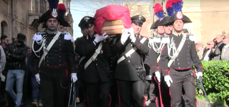 I funerali del carabiniere Sciannaca tra lacrime e commozione. IL VIDEO