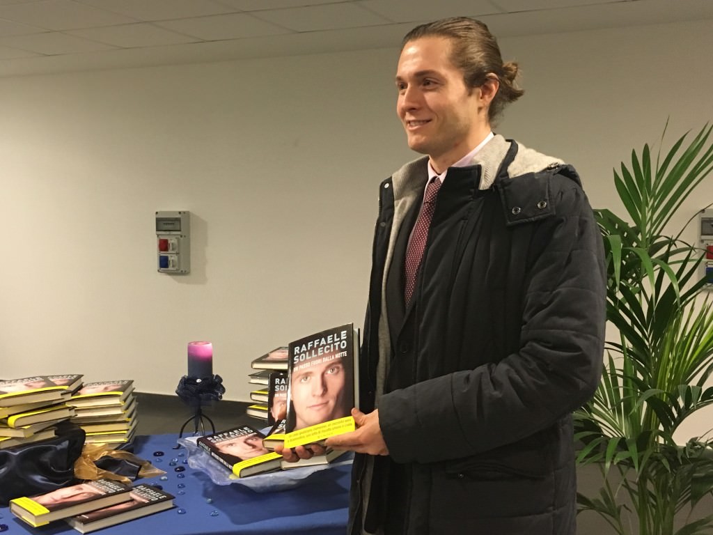 Presentato il libro di Sollecito: è la società che ci condanna?