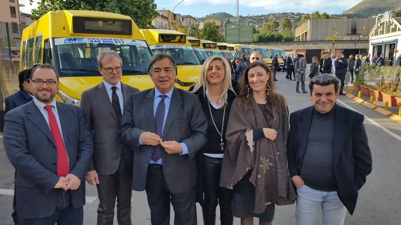 A Palermo inaugurata flotta di autobus per gli studenti