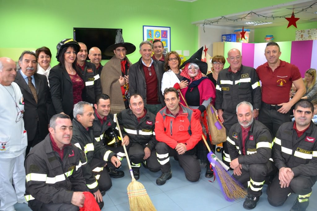 Catania: al Cannizzaro sorpresa in Pediatria con una “doppia” Befana