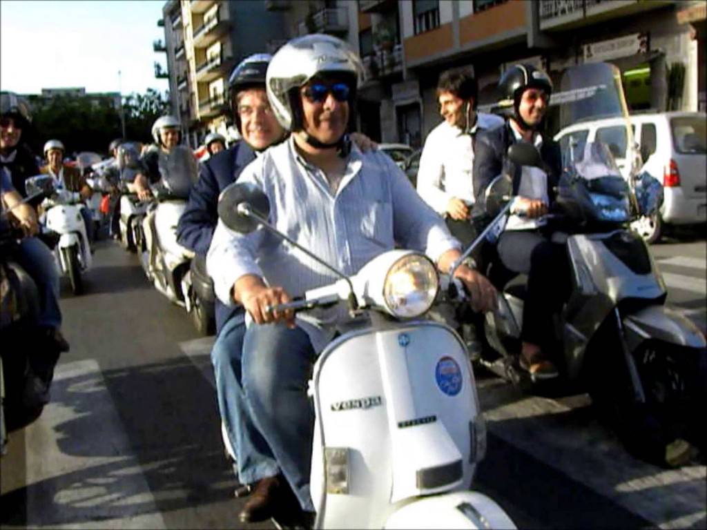 Dal giro in vespa alla “cacciata”: Bianco revoca l’incarico a Idonea e manda le carte alle Corte dei Conti
