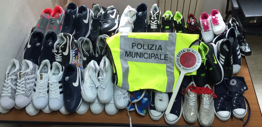 Vittoria, lotta all’abusivismo: pompe funebri e mercatino protagonisti