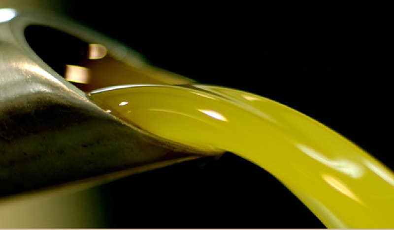 Olio d’oliva: “il tempo delle prese in giro è finito. Proteggiamo il nostro prodotto”