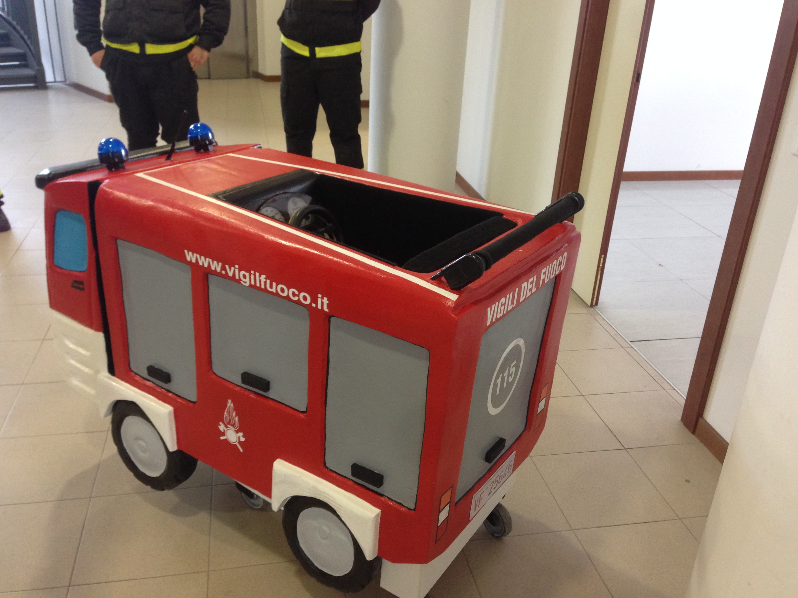 “Un’autopompa in corsia”: il progetto solidale dei vigili del fuoco di Catania