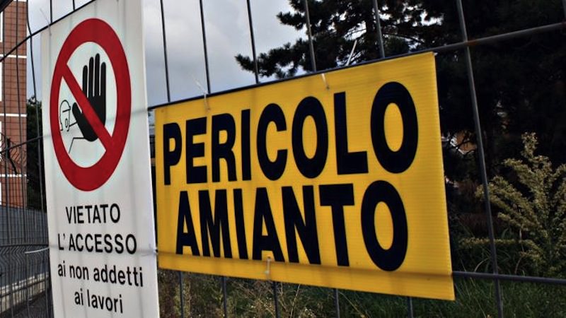 Amianto, la fibra “killer” che colpisce dagli anni ’70: i dati Amianto, la fibra “killer” che colpisce dagli anni ’70: i dati