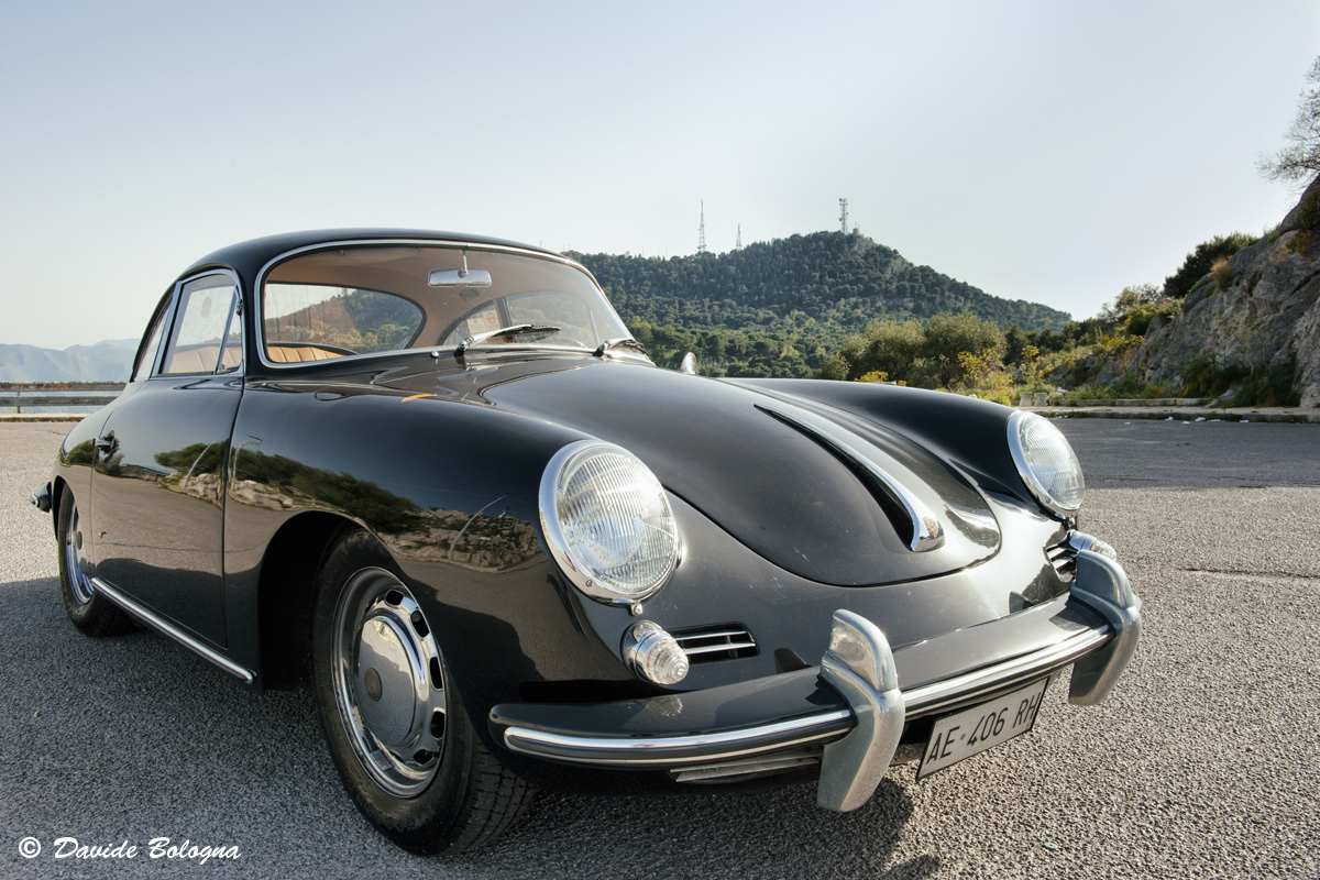 A Palermo la sfilata di auto storiche da competizione A Palermo la sfilata di auto storiche da competizione