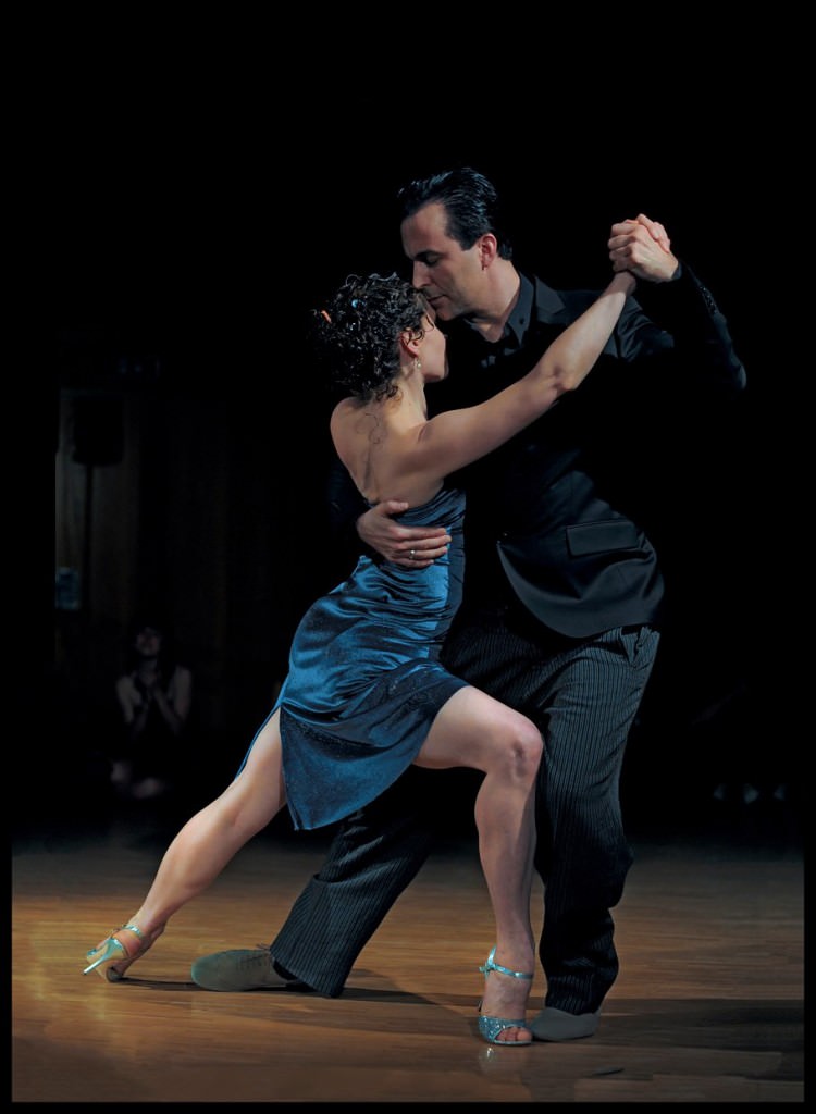 Catania si colora della passione del “Tango di Primavera”