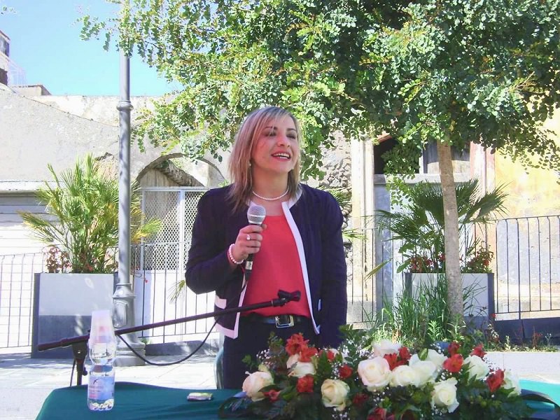 Tania Spitaleri presenta la sua candidatura a sindaco di Giarre