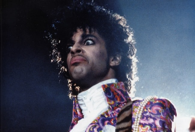 Prince, l’autopsia esclude il suicidio: ancora sconosciute cause della morte