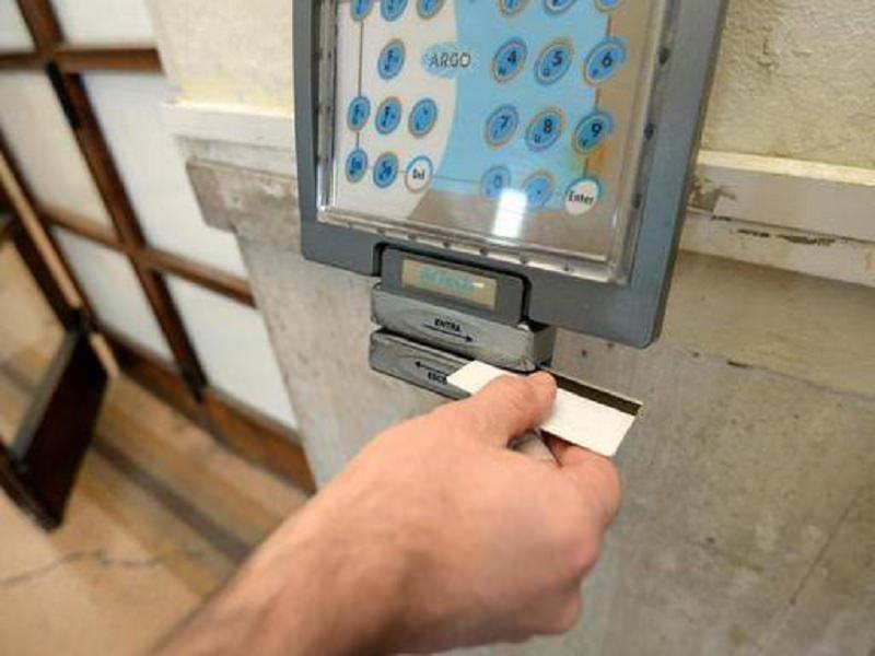 Assenteismo: sette dipendenti comunali di Pachino sotto accusa