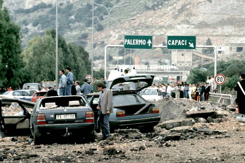 Strage di Capaci, ventinove anni dalla morte di Falcone: “Gli uomini passano ma le idee restano”