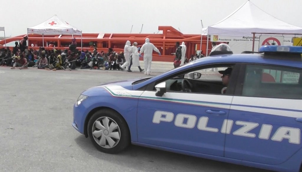 Sbarchi in Sicilia, arrestati tre presunti scafisti a Pozzallo