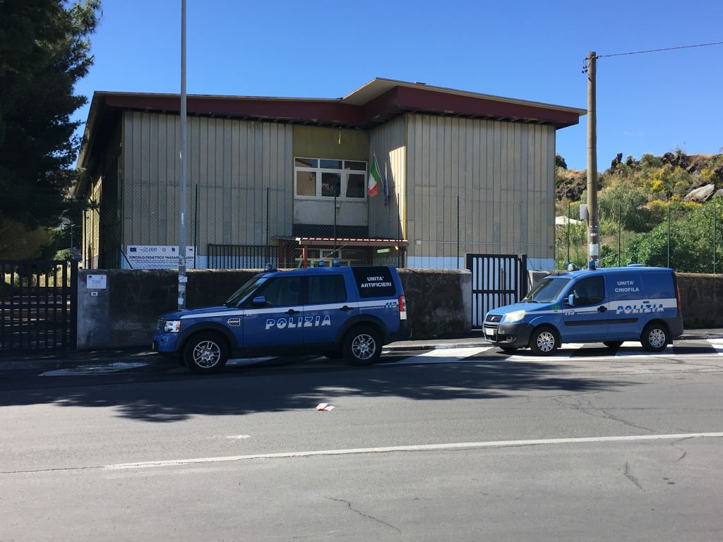 Falso allarme bomba alla scuola Nazario Sauro, attimi di paura