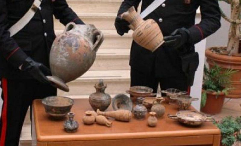 Seguivano scavi clandestini in Sicilia e vendevano reperti archeologici all’estero. Scoperta rete criminale