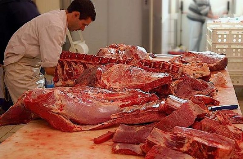 Carni infette: la denuncia del Codacons