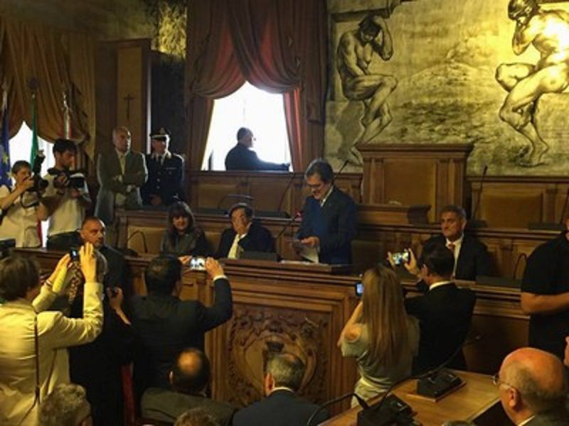 Enzo Bianco primo sindaco della Città Metropolitana di Catania: l’insediamento a Palazzo Minoriti