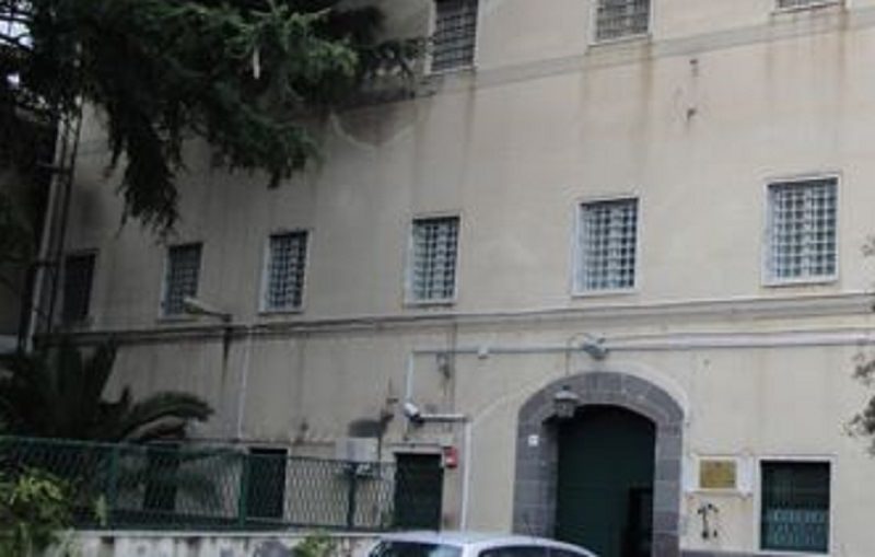 Carcere di Acireale, due agenti aggrediti da 8 detenuti